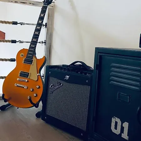 Casa De * Almagreira (Santa Maria)