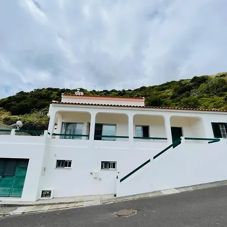 Casa De Almagreira (Santa Maria)