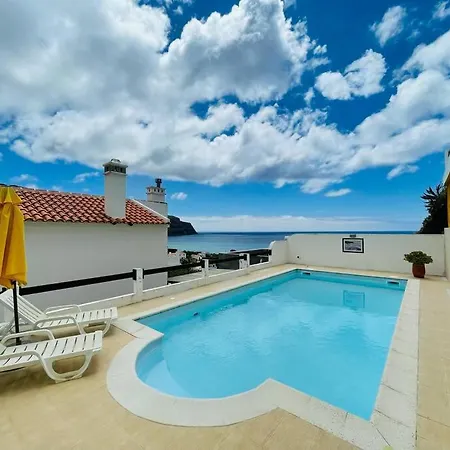 Casa De * Almagreira (Santa Maria)