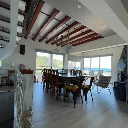 Casa De * Almagreira (Santa Maria)